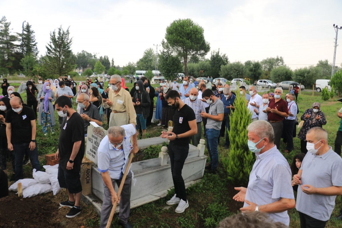Antalya daki uçurumda ölü bulunan genç, Samsun da defnedildi #9