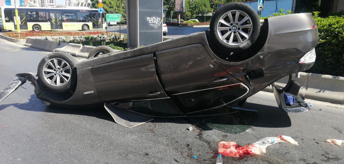Başakşehir de sürücü, aracıyla takla attı: 3 yaralı #3